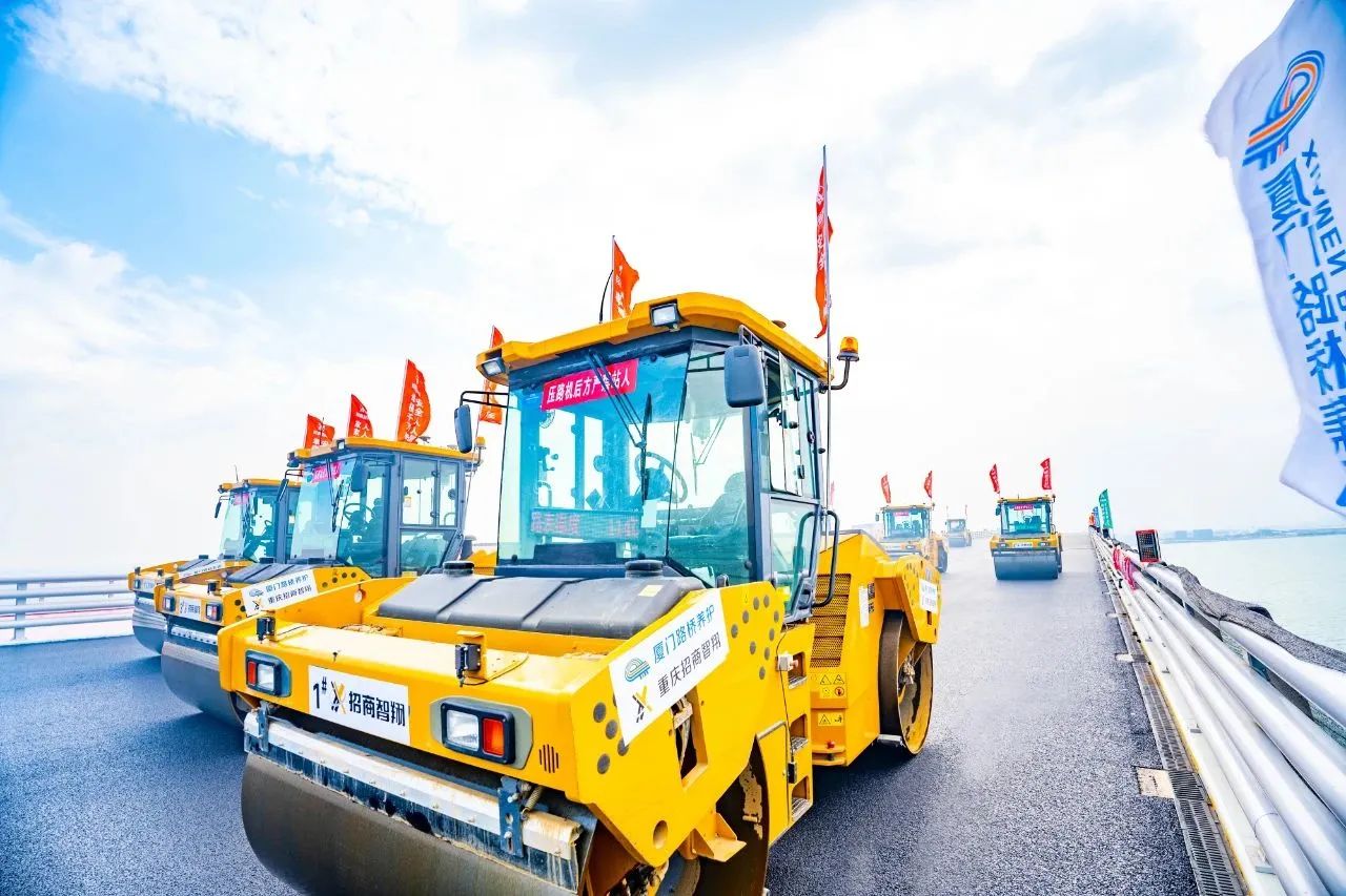 Z6尊龙凯时数字化智能施工集群：开启桥面铺装智能新时期