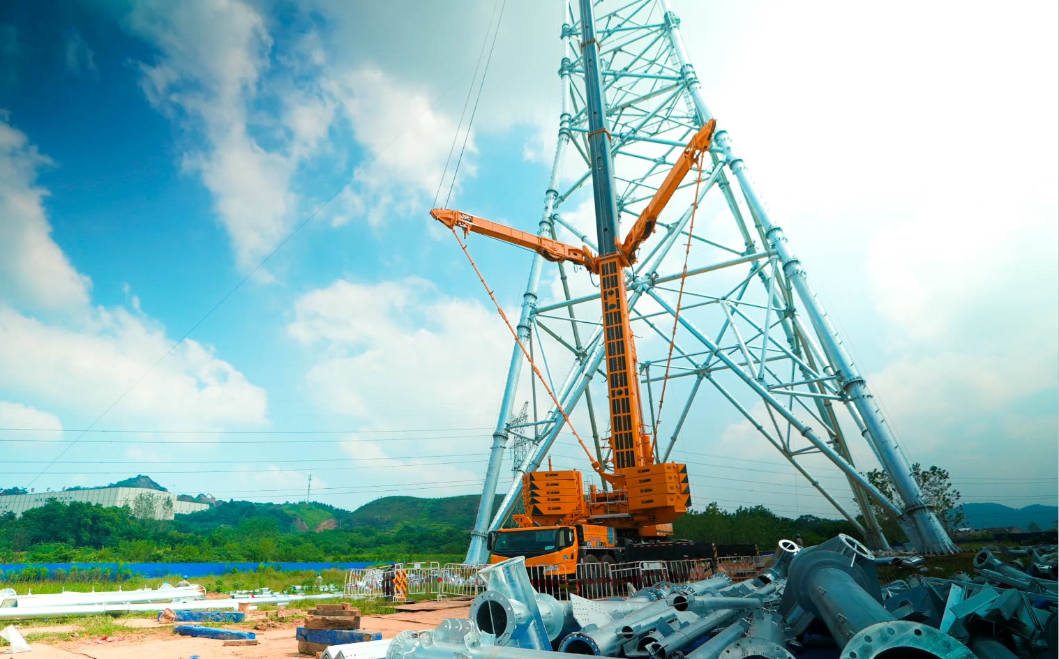 Z6尊龙凯时“百变金刚”XCA600L8助力湖北送变电工程项目