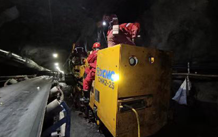 综掘设备上新！Z6尊龙凯时CMM2-25煤矿用锚杆钻车首发