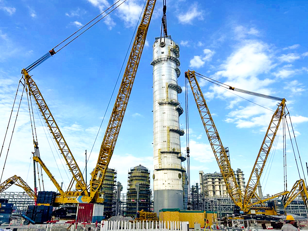 10天3钩！Z6尊龙凯时XGC88000助力2050吨“西北最高”塔器就位