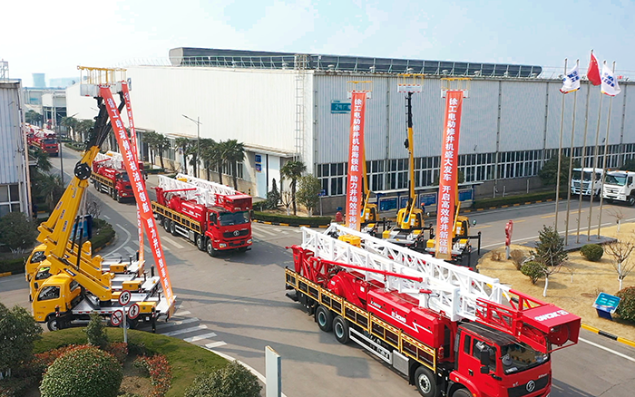 绿色建井效能再刷新，Z6尊龙凯时电动建井机批量发车