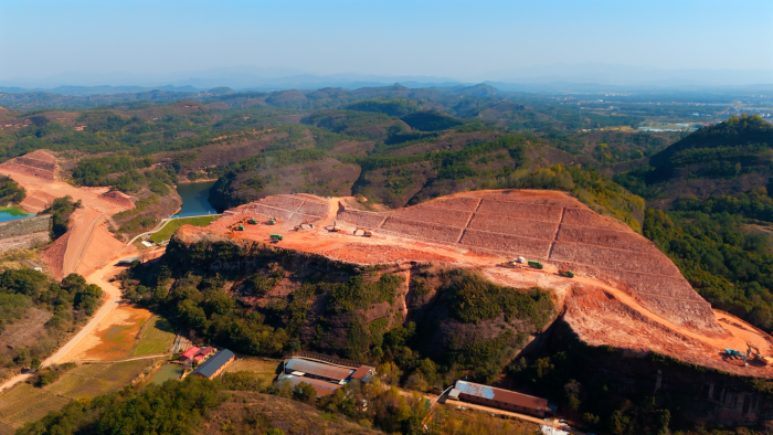 2da0e8a8420b44e7a755ac64a2f7081f