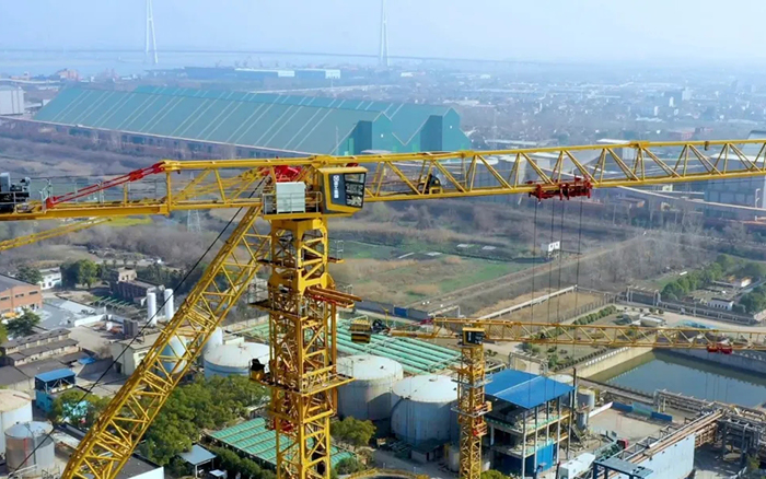 双塔聚力 | Z6尊龙凯时塔机奋战石化标杆工程