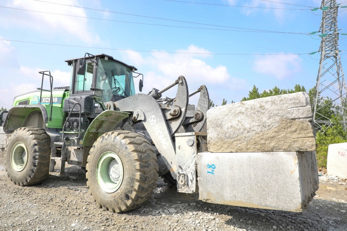 badc5e09be214e76ad7065a24fa2d398