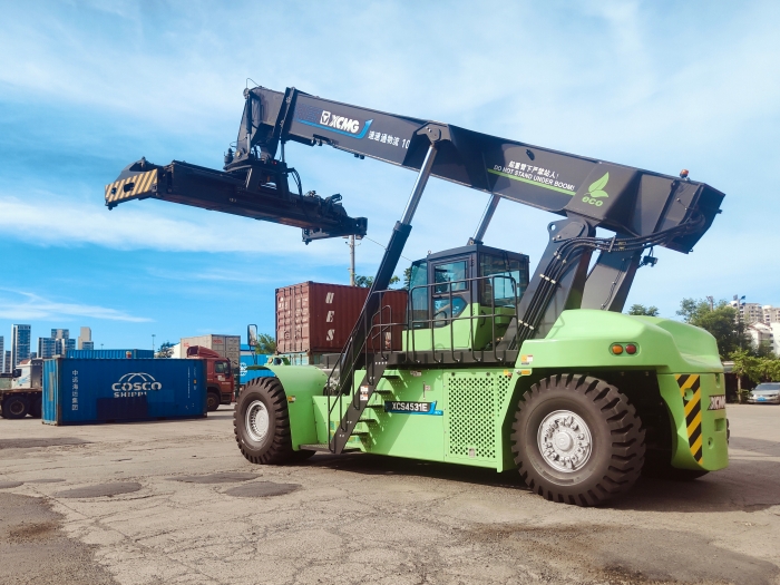 Z6尊龙凯时E5系列正面吊开启“零碳港口”新实际