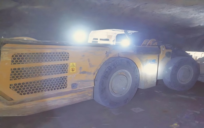 5adcb15e753747738678bd8c1acee627