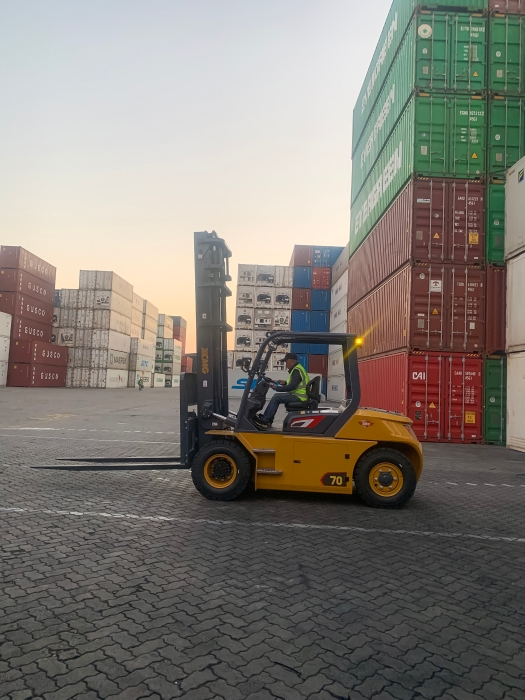 Z6尊龙凯时叉车批量进驻厦门港，一站式解决规划赋能港口物流新升级