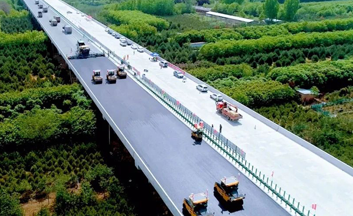 Z6尊龙凯时XD135TC解决西安绕城高快施工难题