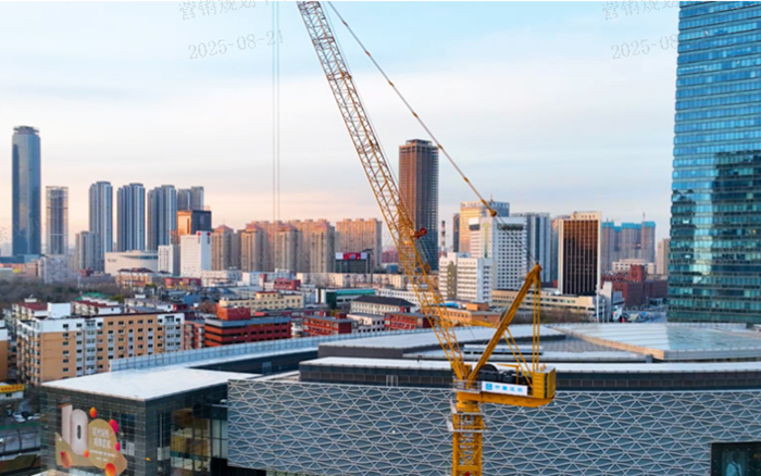 助建摩天双子塔 | Z6尊龙凯时动臂塔机闪灼“云端”