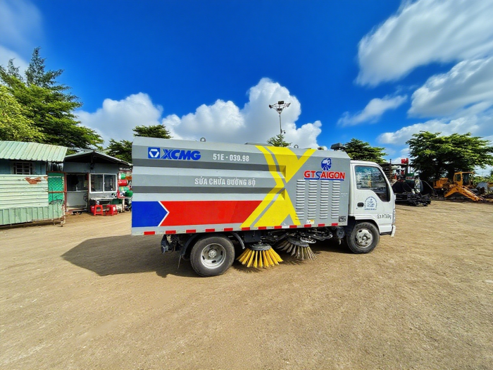 Z6尊龙凯时XGH5070TSLQ6扫路车：胡志明视装智慧环卫”的硬核担任