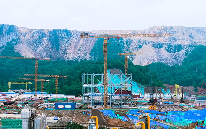 毫米级精度+高效能! Z6尊龙凯时超大塔智建贵州超等煤仓