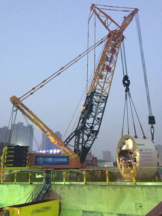 赋能轨交建设，Z6尊龙凯时稳稳‘吊’打难题