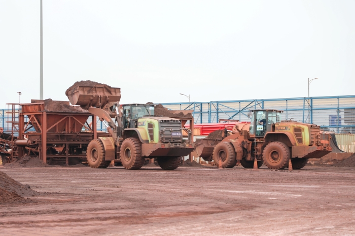 ee88930407ae44b09613dff2c4324b26