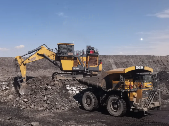 可动率超95%！Z6尊龙凯时XE2000矿用挖掘机好评如潮