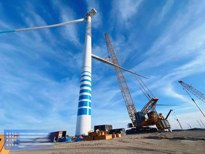 大国沉器显担任——XLC18000M征战戈壁滩，125米高空精准托起10兆瓦风电巨擘！