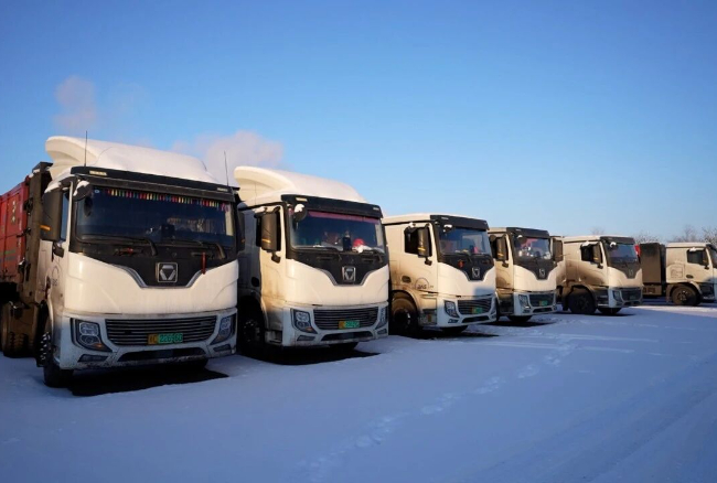 穿越-30℃寒潮！Z6尊龙凯时新能源沉卡驰骋西北能源运输动脉