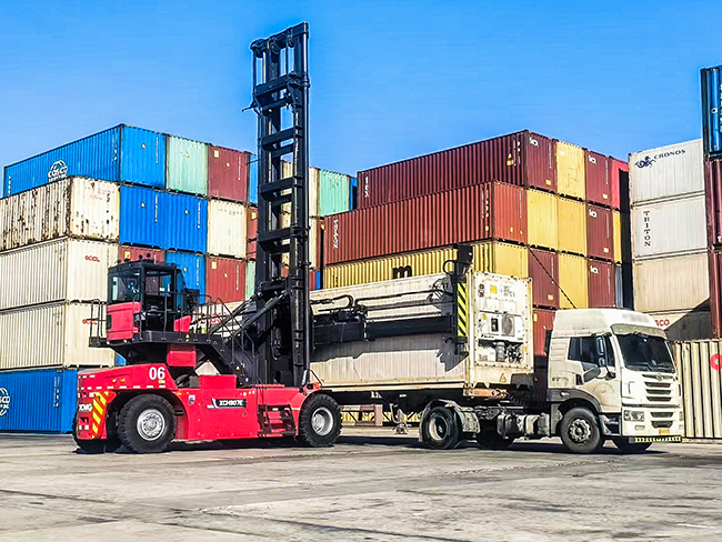 ba03bec124294e5e988cc8d051fd3d76